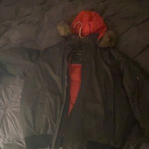 Size XL nice worn acouple times. Secret pocket inside and very warm